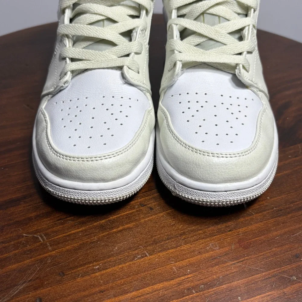 Nike Jordan Sneakers Mens Size 8 White Air Jordan 1 Mid Camo Swoosh DC9035-100‎